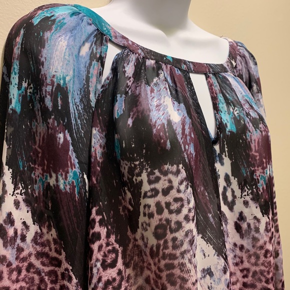 Jennifer Lopez L/S Animal Print Blouse NWOT - Picture 3 of 8